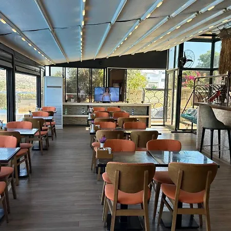 Отель Aden Boutique