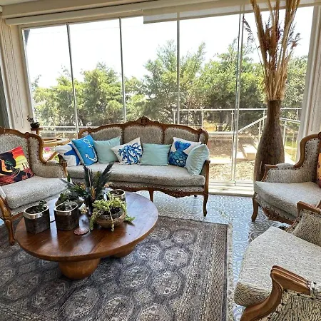 Aden Boutique Кешме