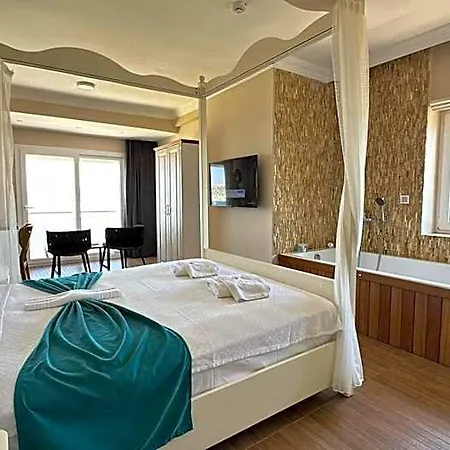 Aden Boutique 4*